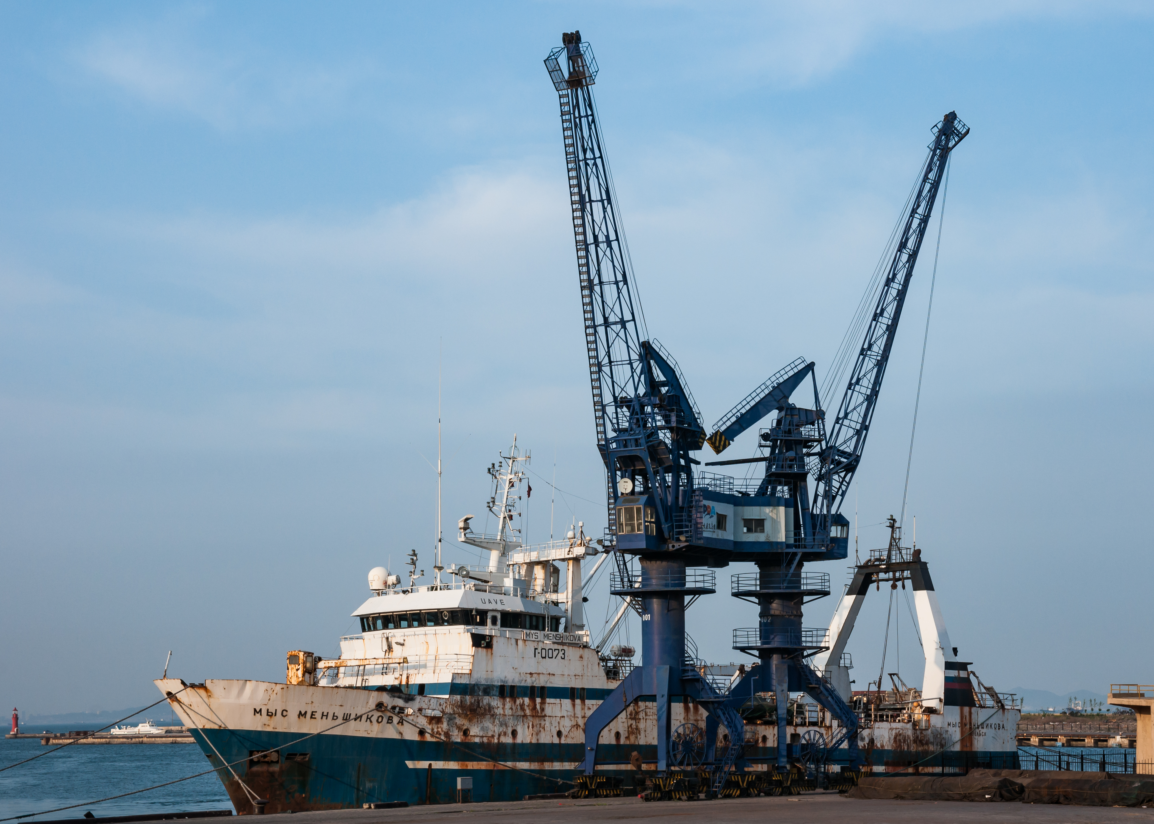 Dalian Liaoning China Ship-Mys-Menshikova-01