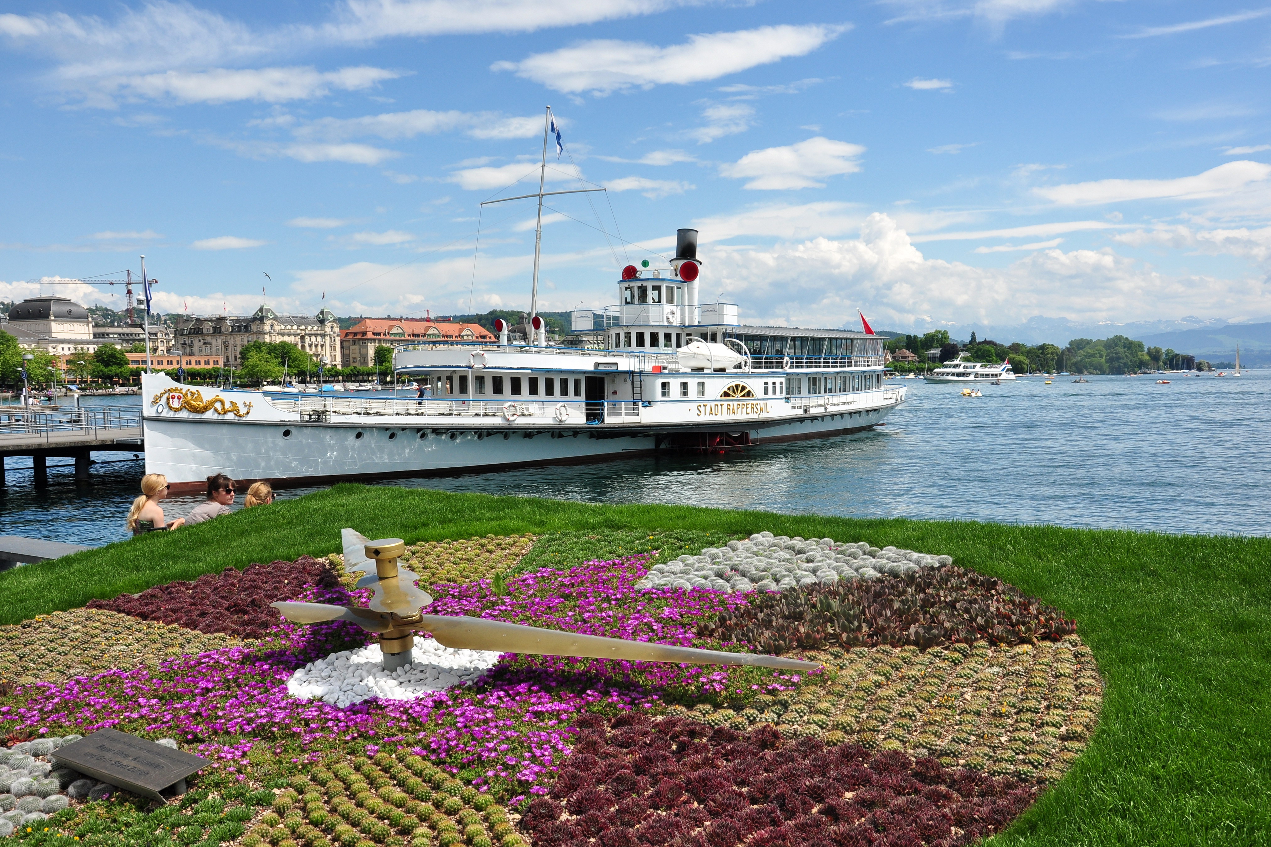 Dampfschiff Stadt Rapperswil - Bürkliplatz 2011-06-05 14-51-18 ShiftN