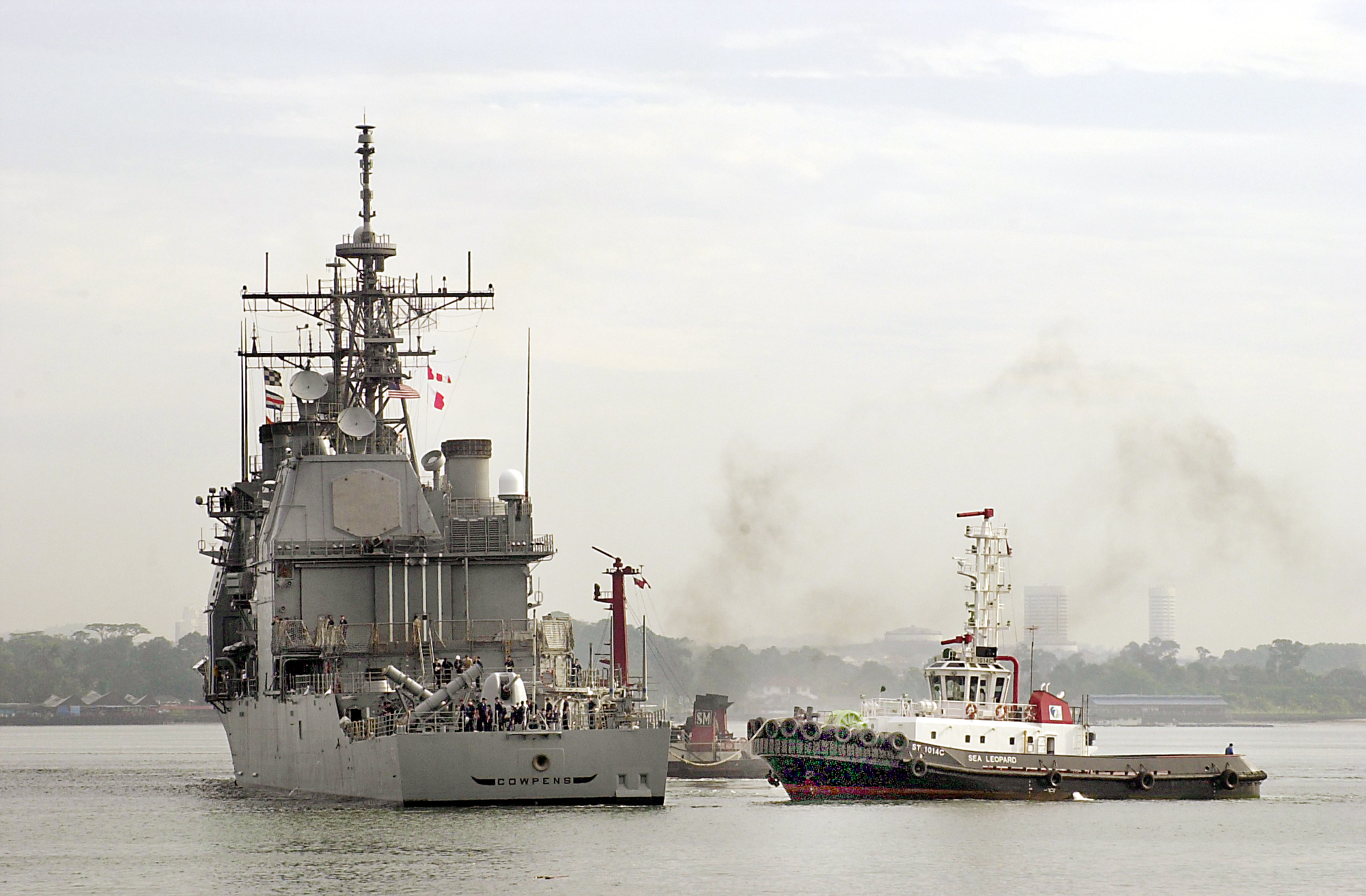 Defense.gov News Photo 010202-N-8421M-006
