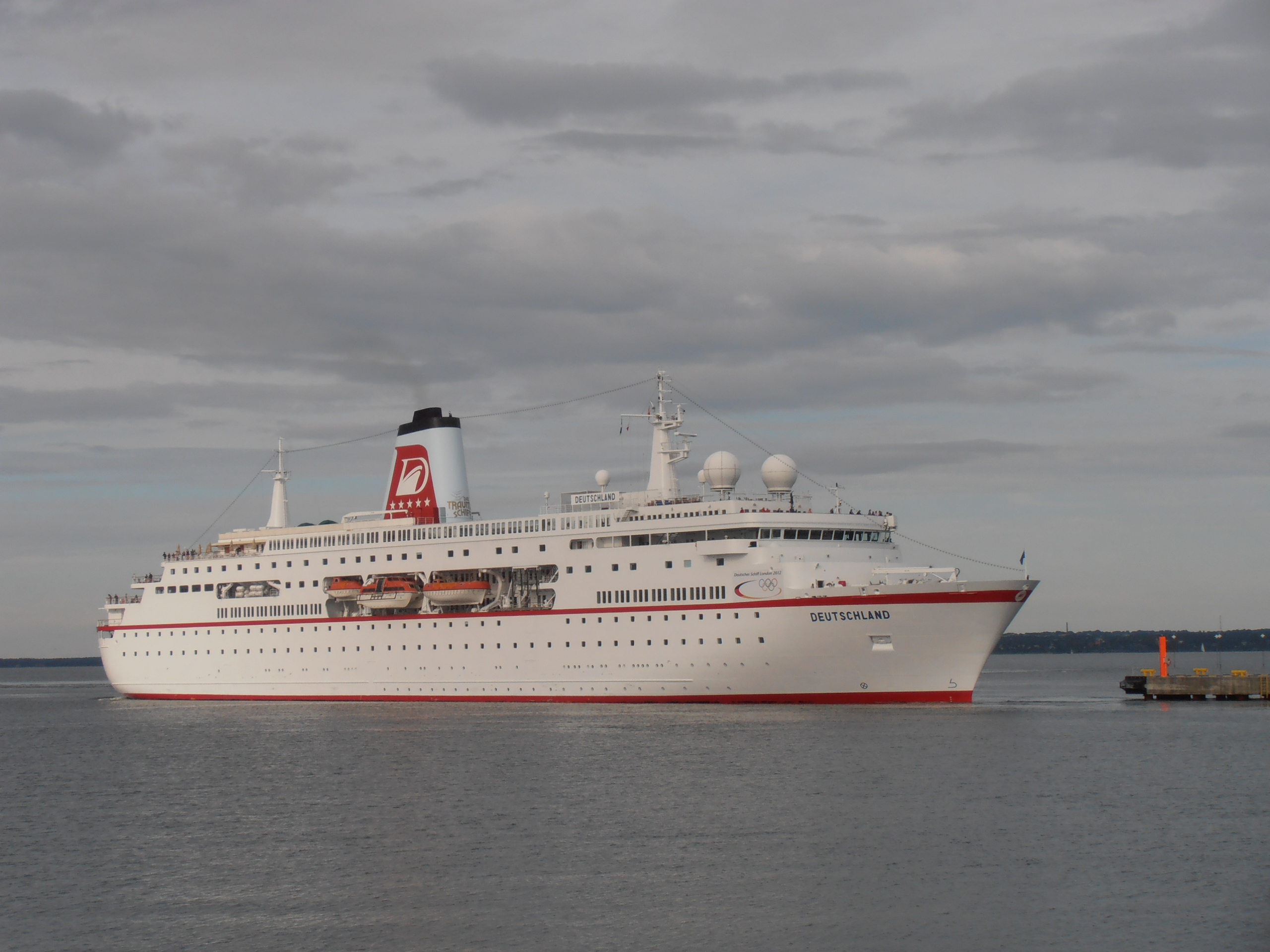 Deutschland departing Tallinn 26 August 2012