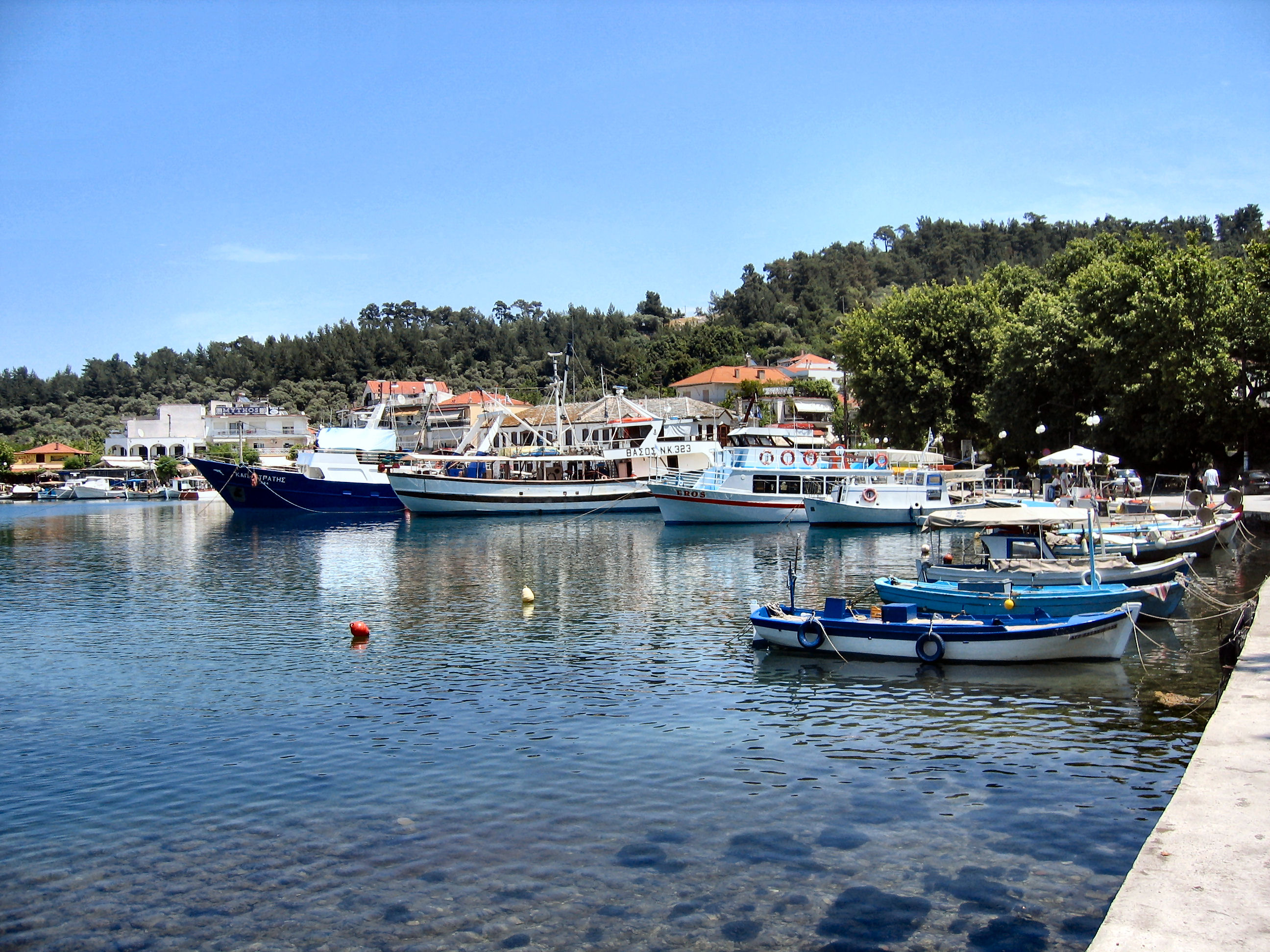 Flickr - ronsaunders47 - THASSOS TOWN HARBOUR. 5