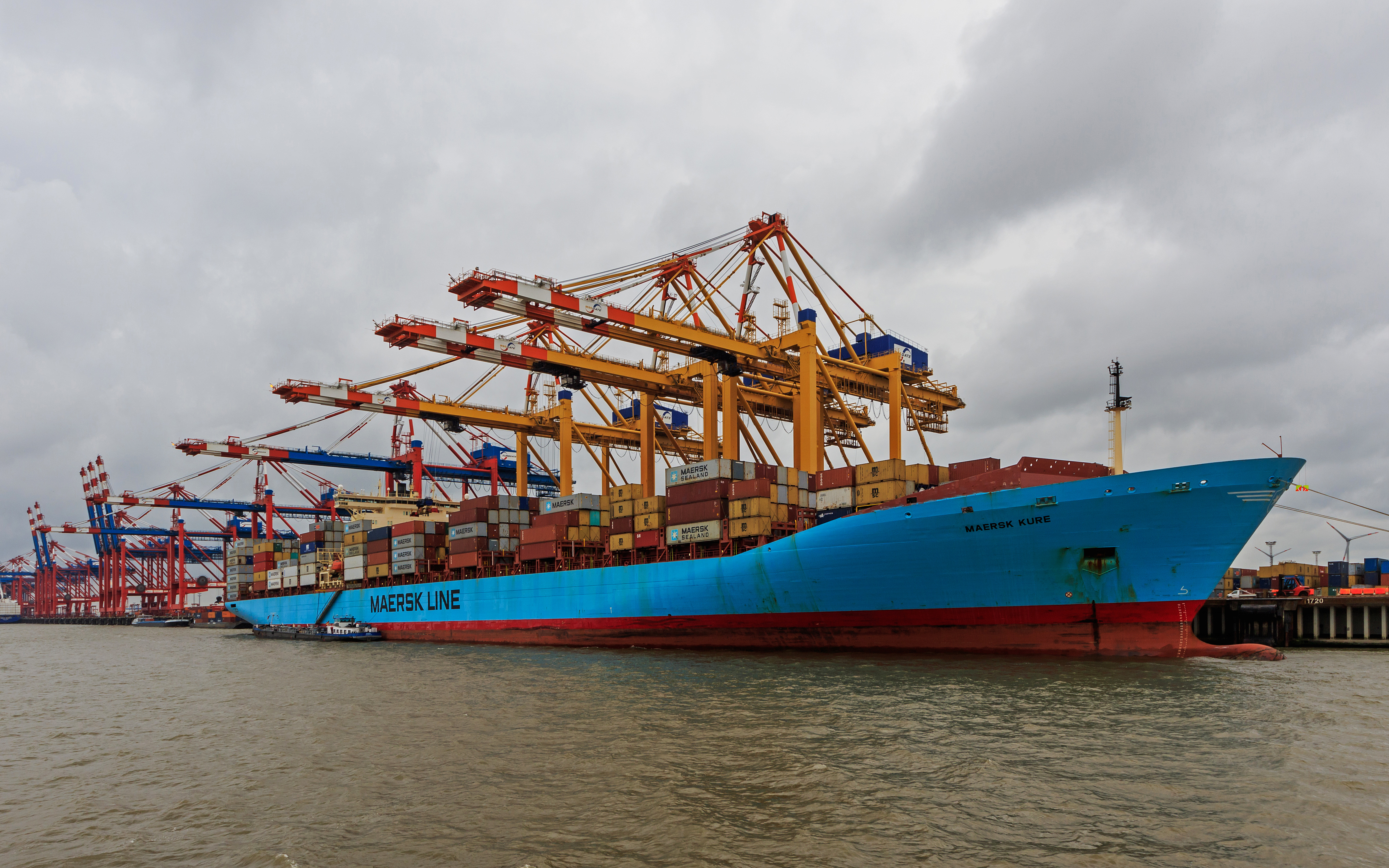 HB 2016-0607 photo37 Bremerhaven sea port