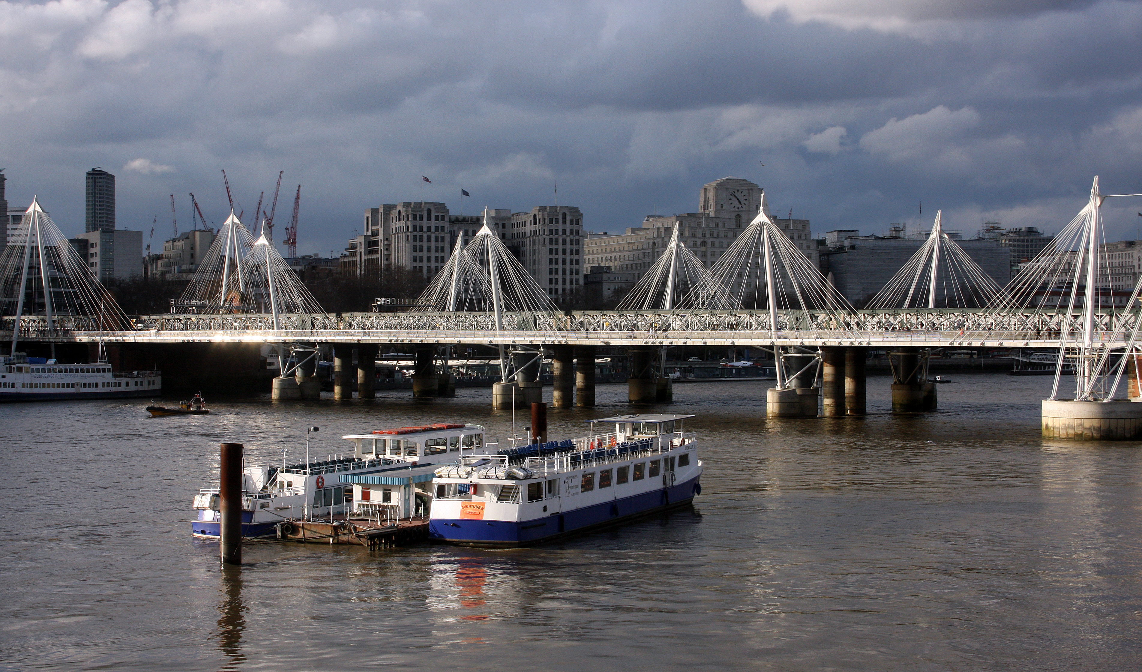 Hungerford Bridge-1