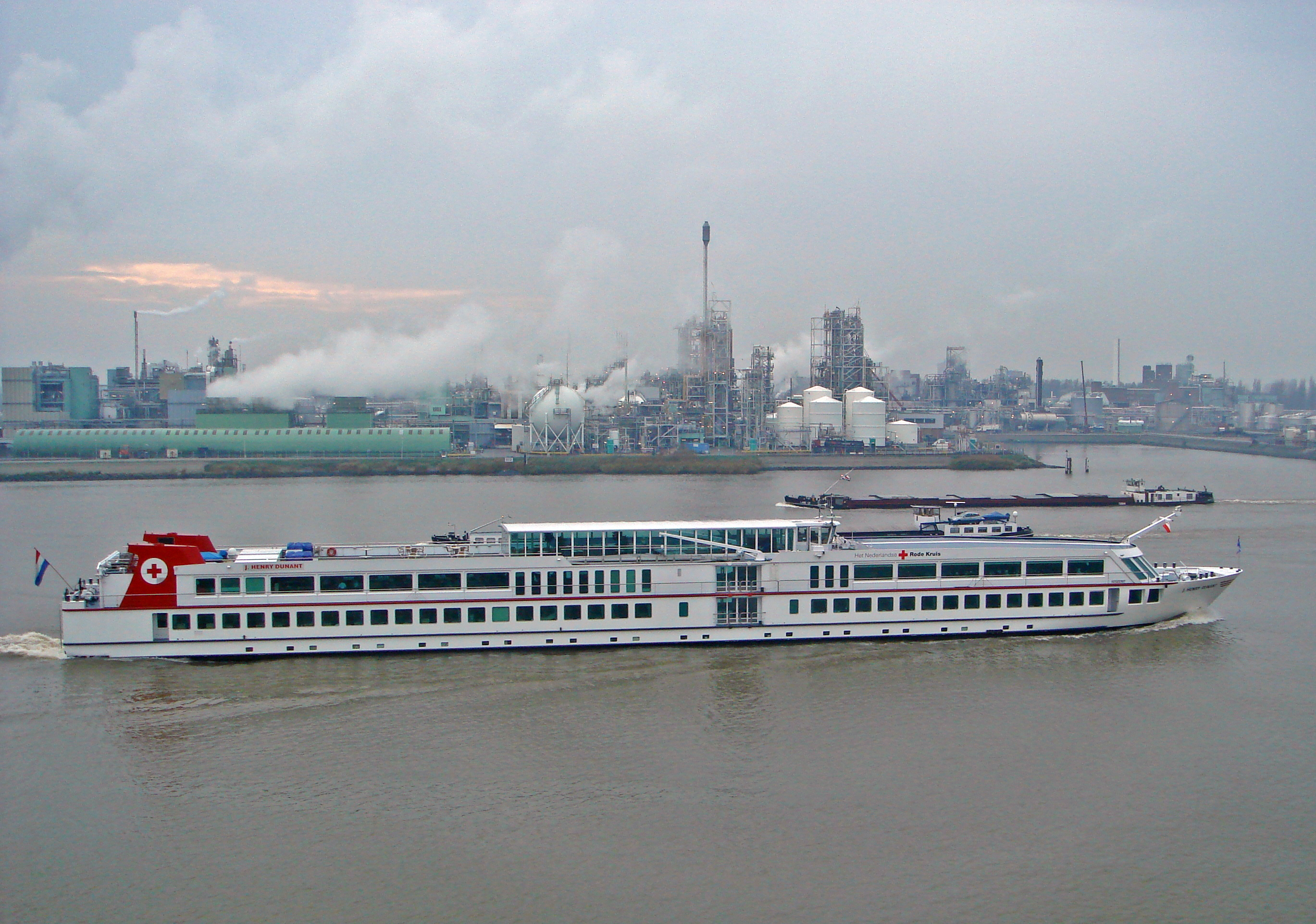 J. Henry Dunant III (ship) 002