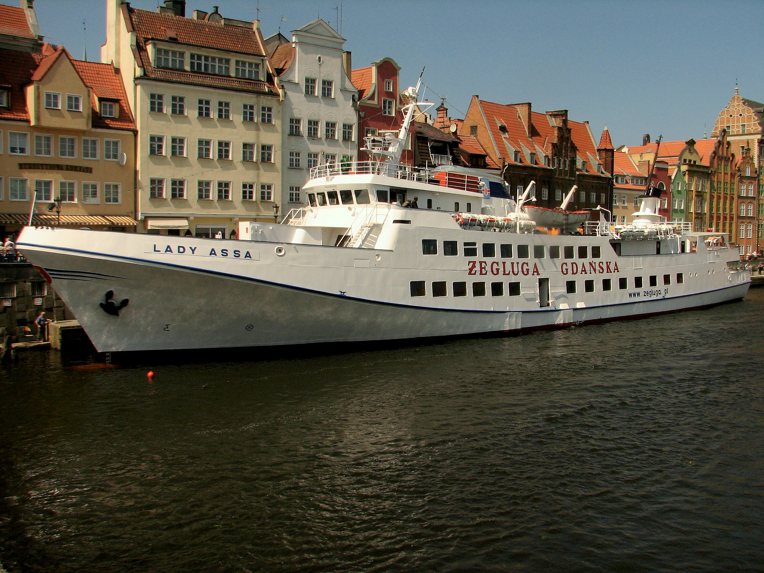 Lady Assa on Motława
