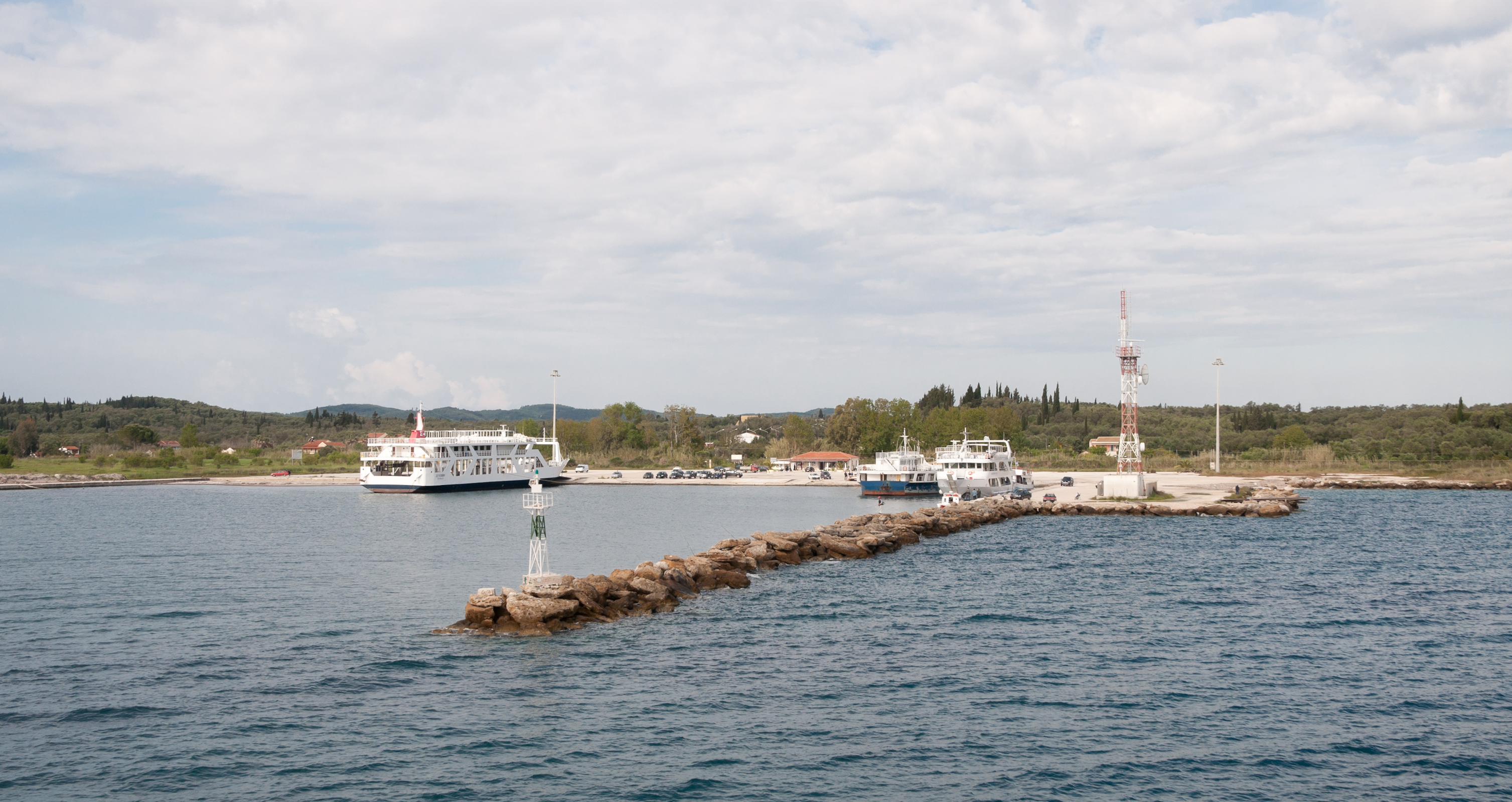 Lefkimmi ferry port 01