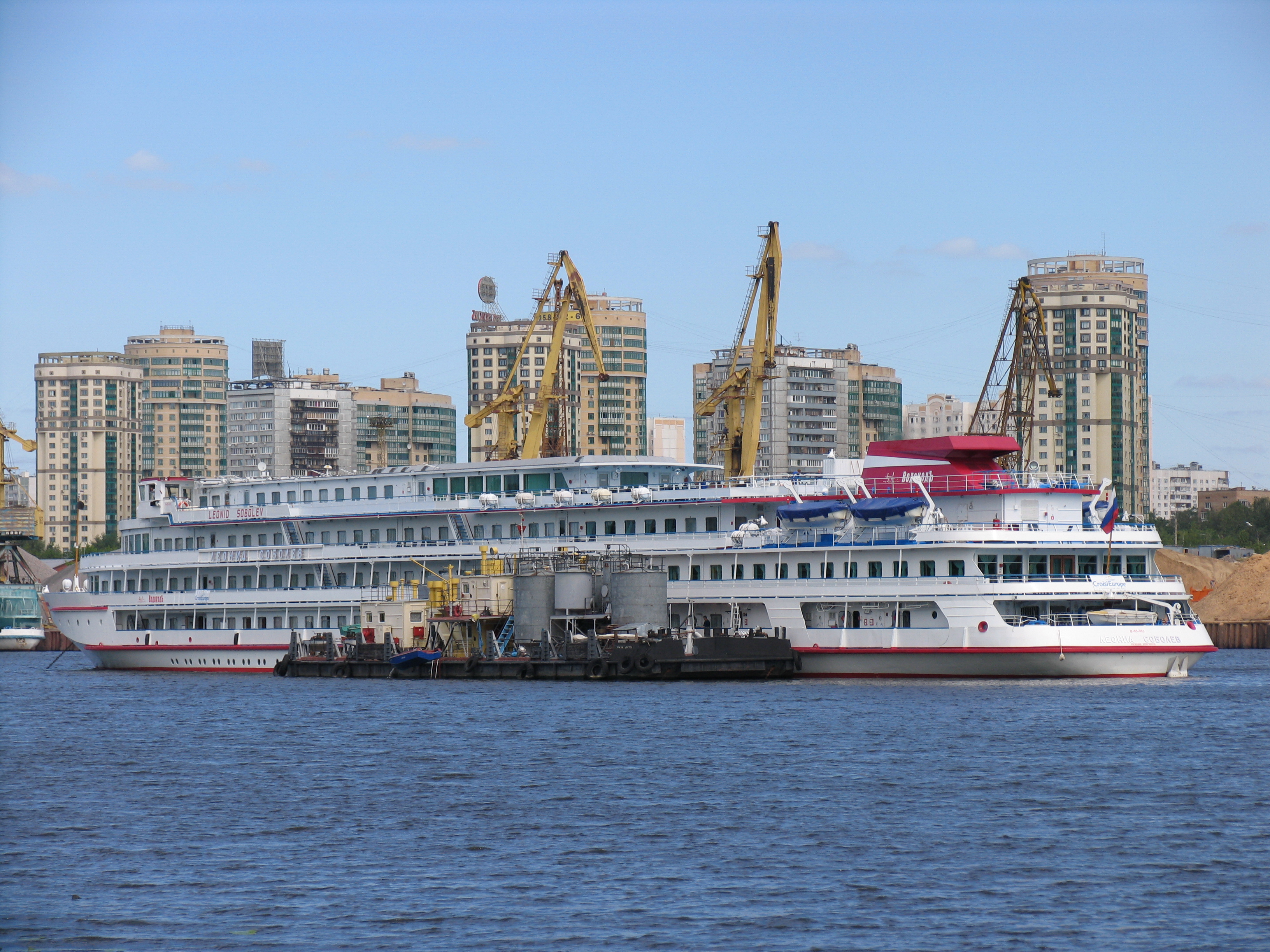 Leonid Sobolev on Khimki Reservoir 20-jun-2012 05