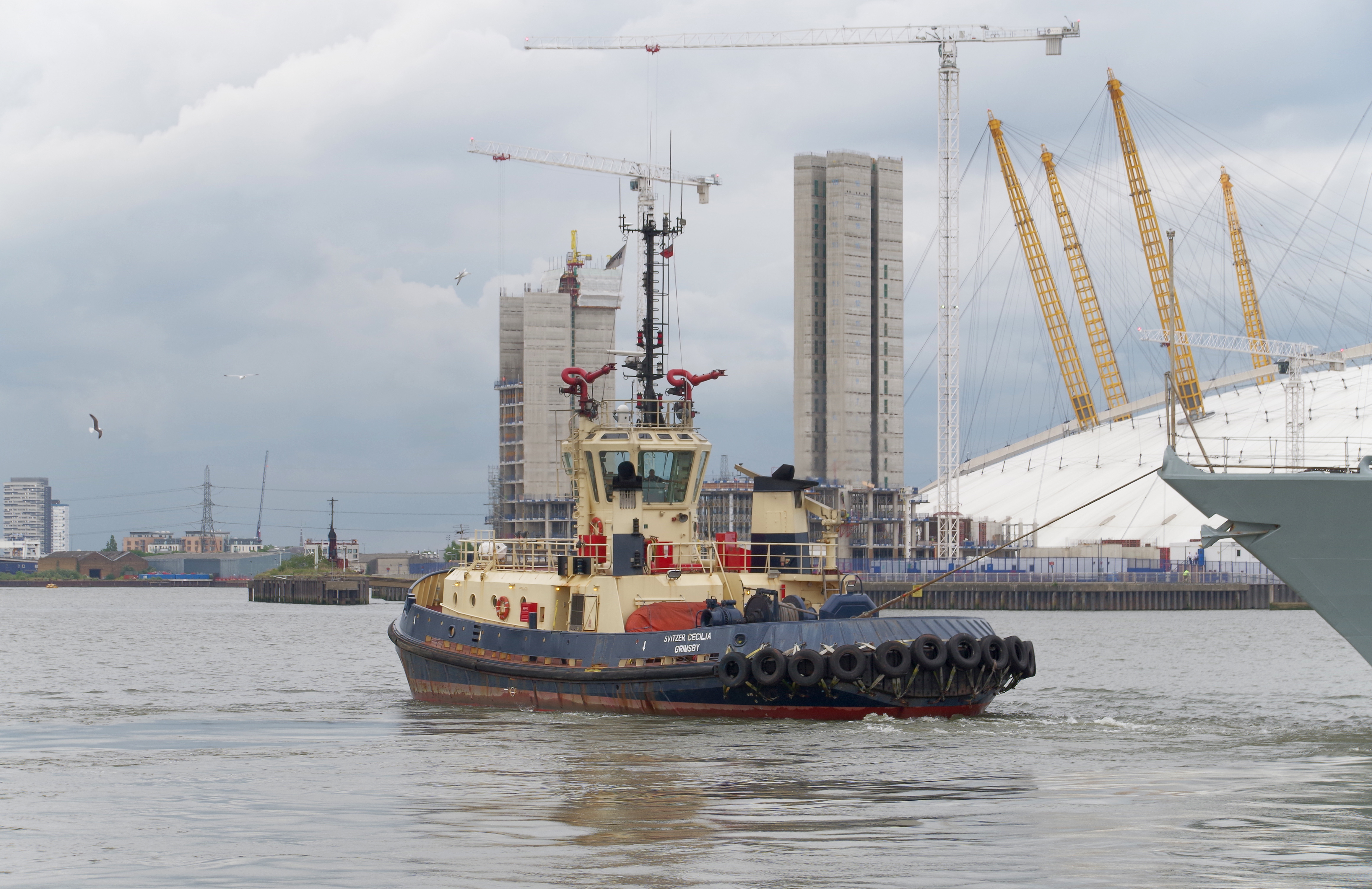 London MMB »146 River Thames and 