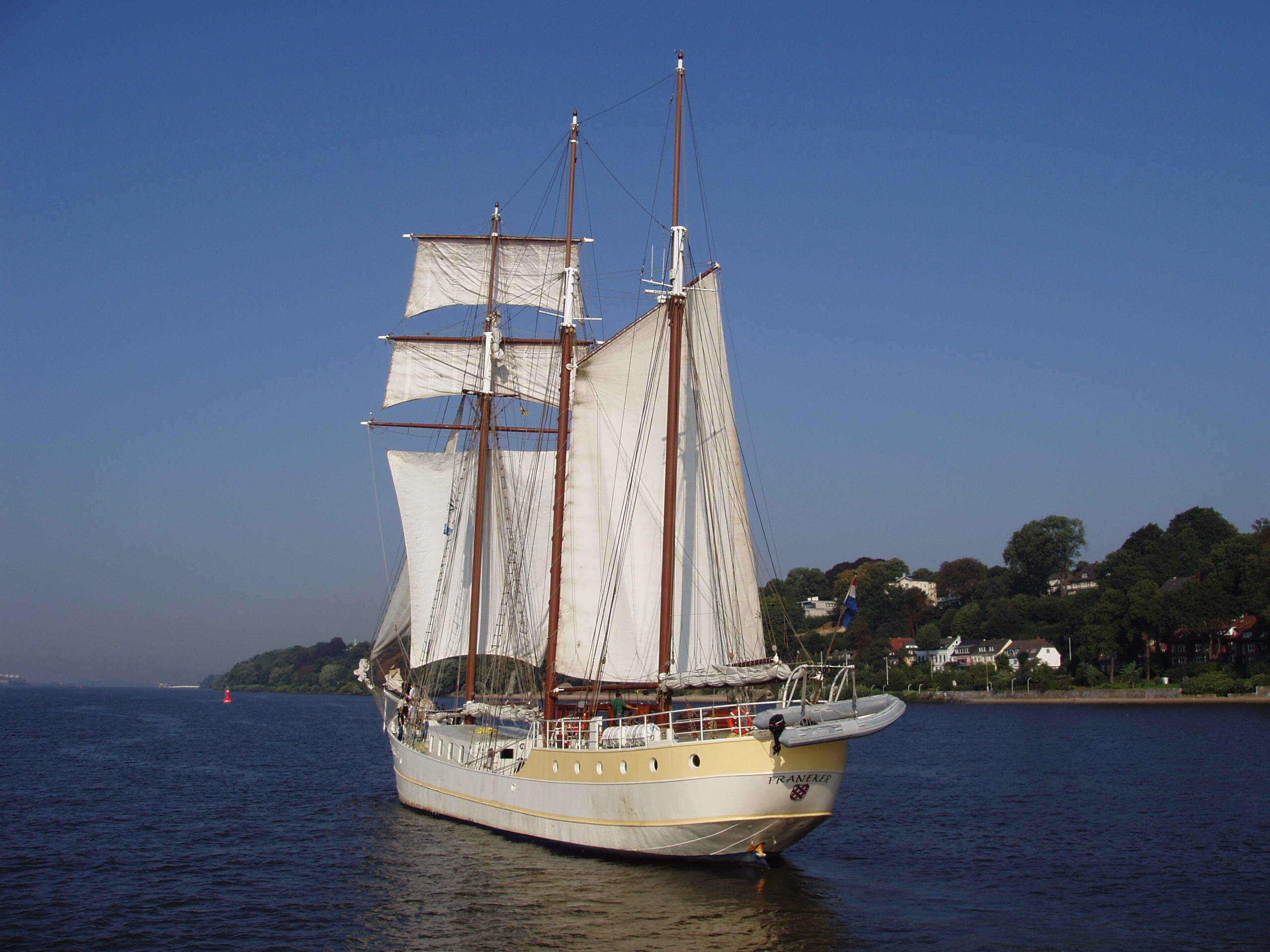 Mare Frisium auf der Elbe bei Hamburg3