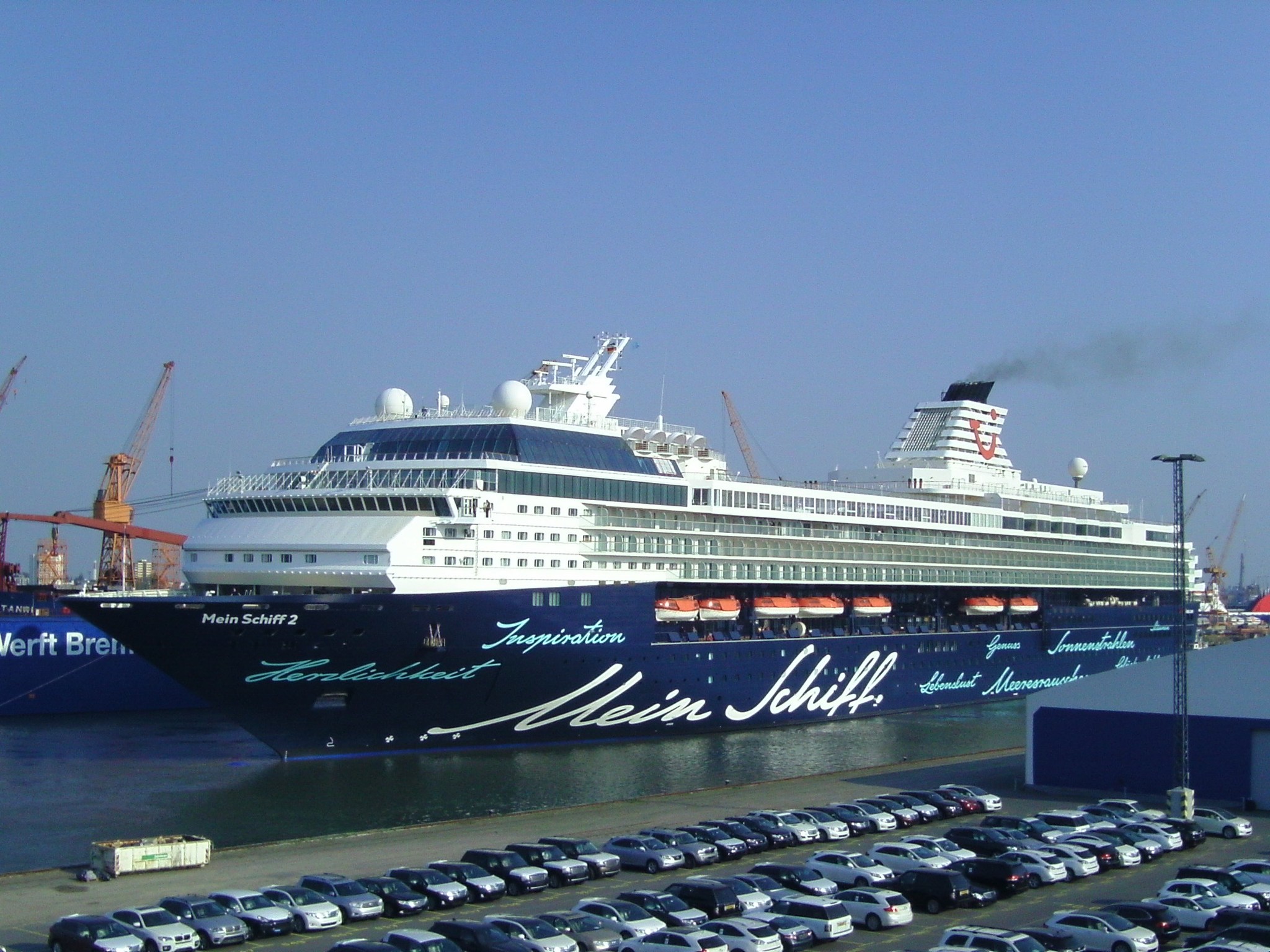 Mein Schiff 2 2011-04-23 (1)
