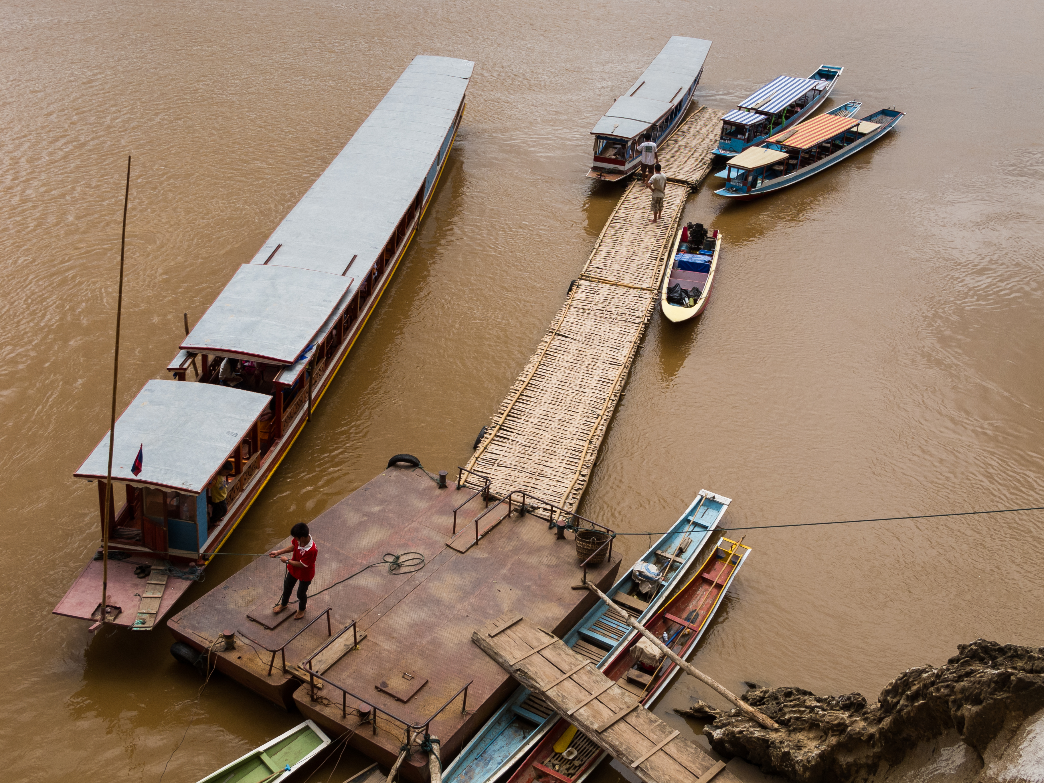 Mekong-River Laos jetty-at-Pak-Ou-Caves-01