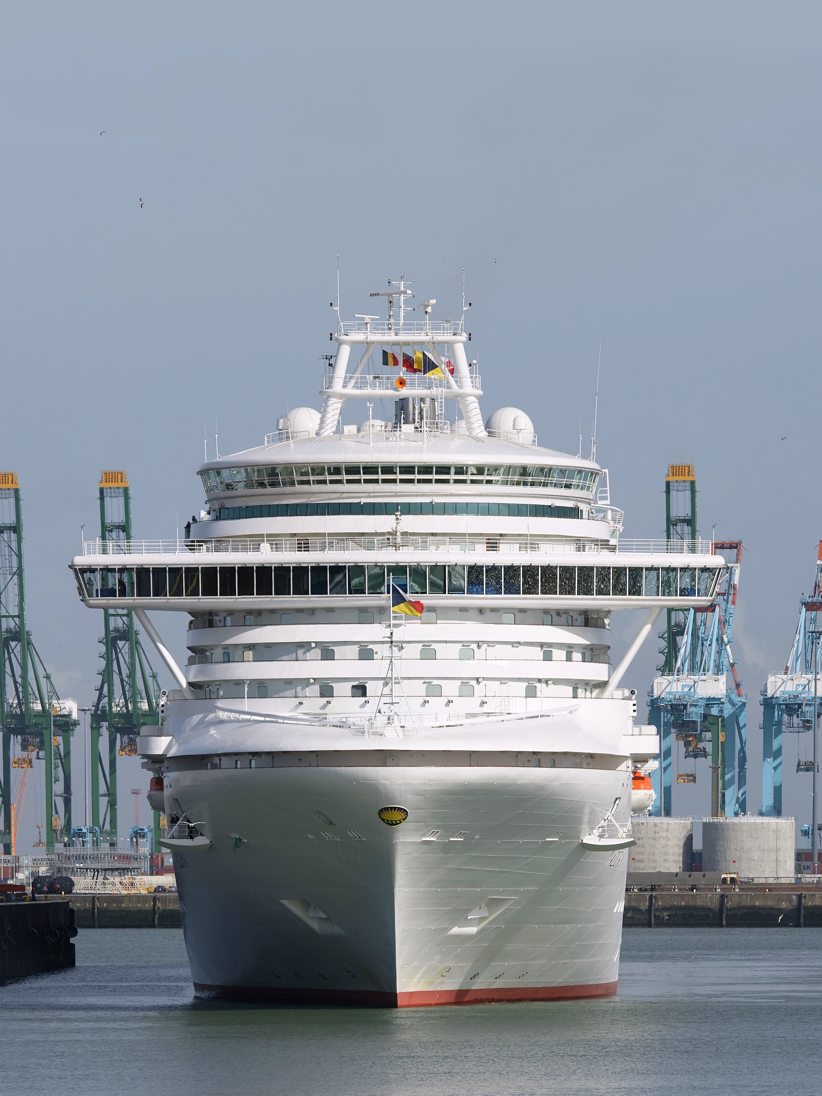 MS Azura (front)