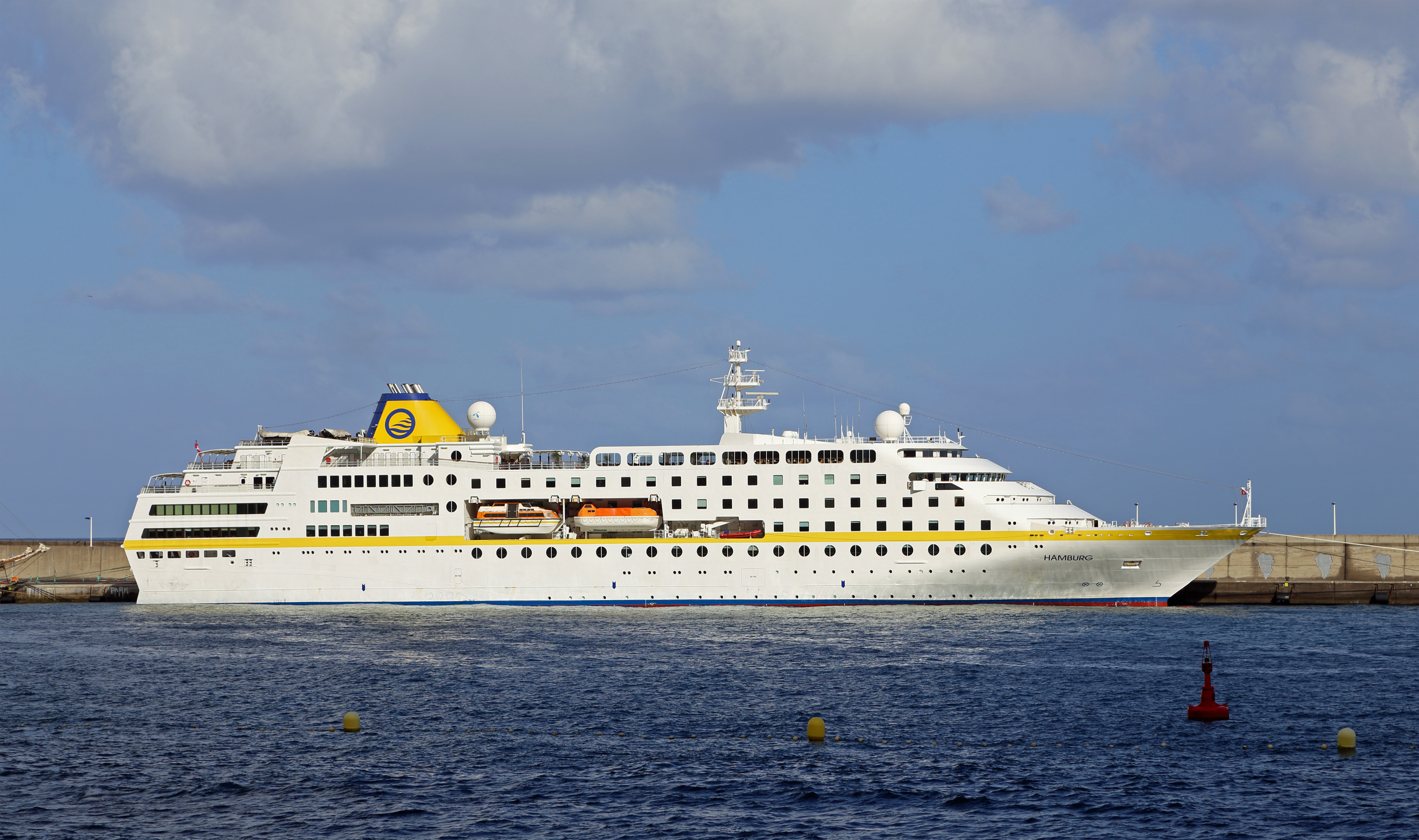MS Hamburg R01