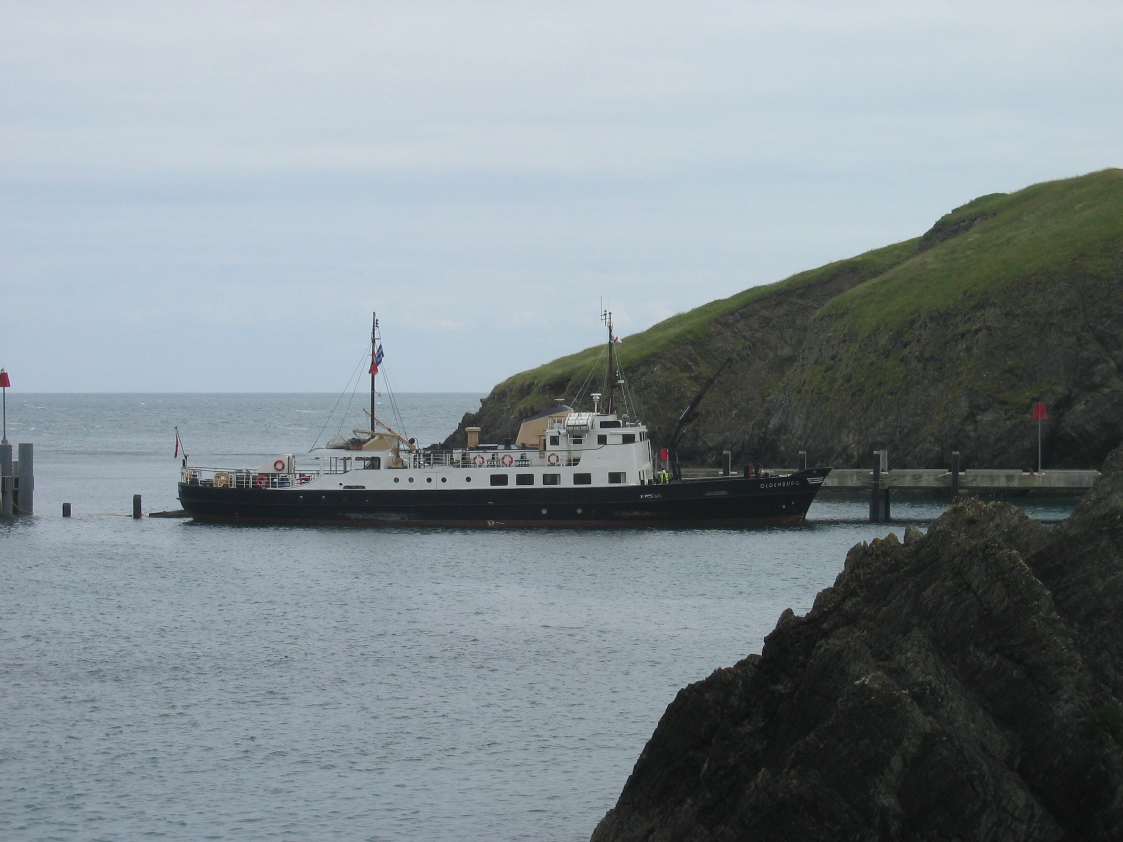 MS Oldenburg by Lundy Island (062)