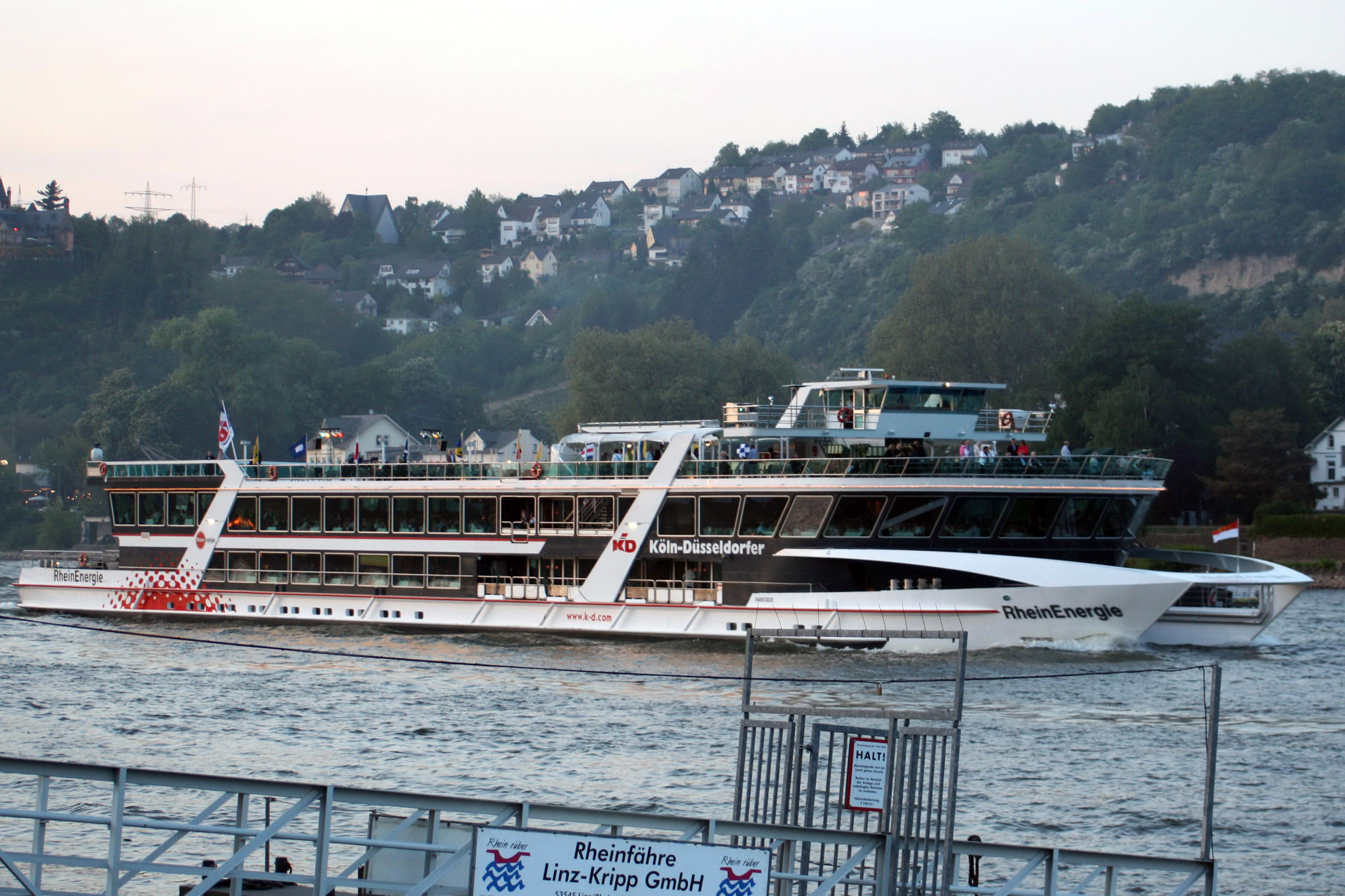 MS RheinEnergie Rhein in Flammen 2009