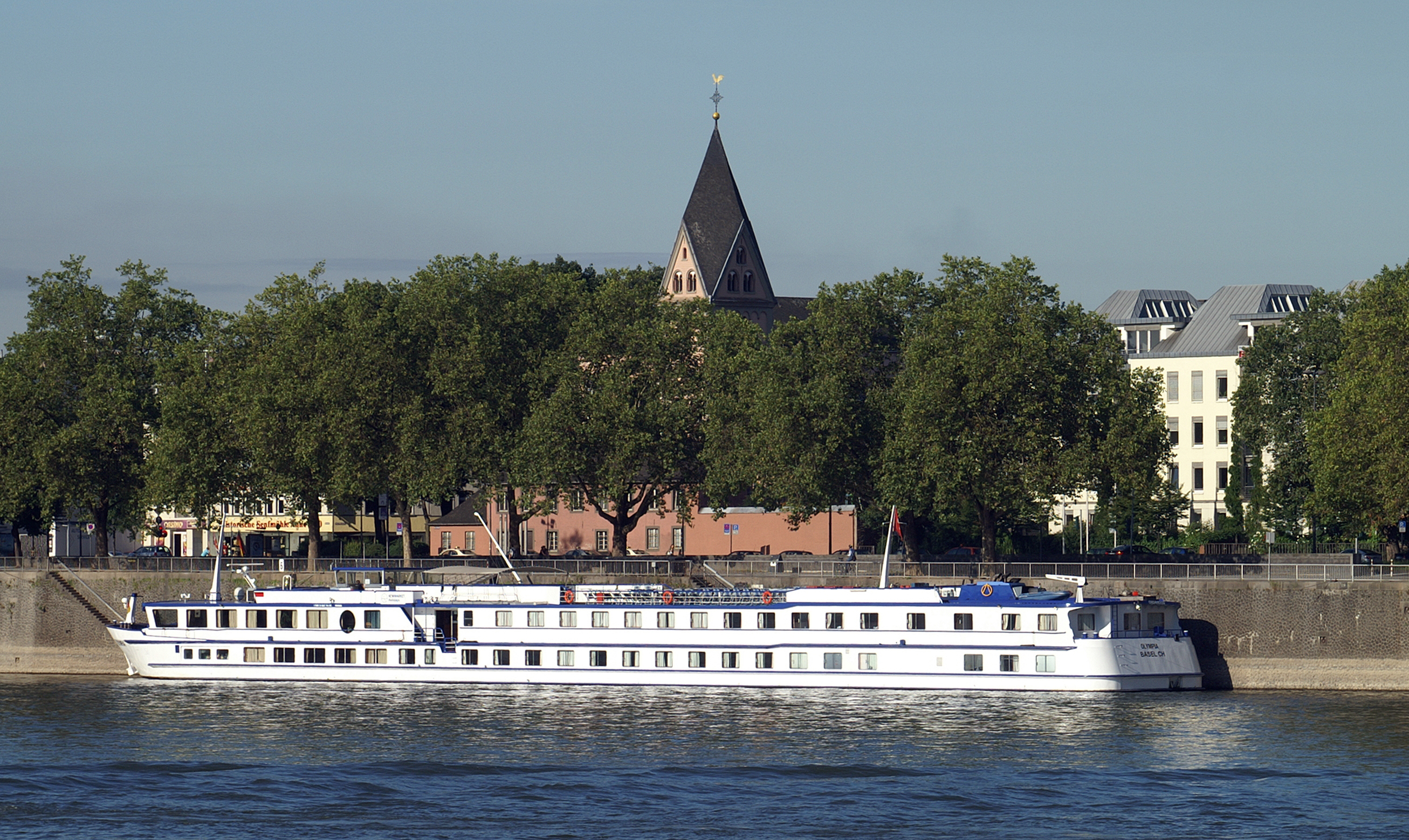 Olympia (ship, 1984) 008