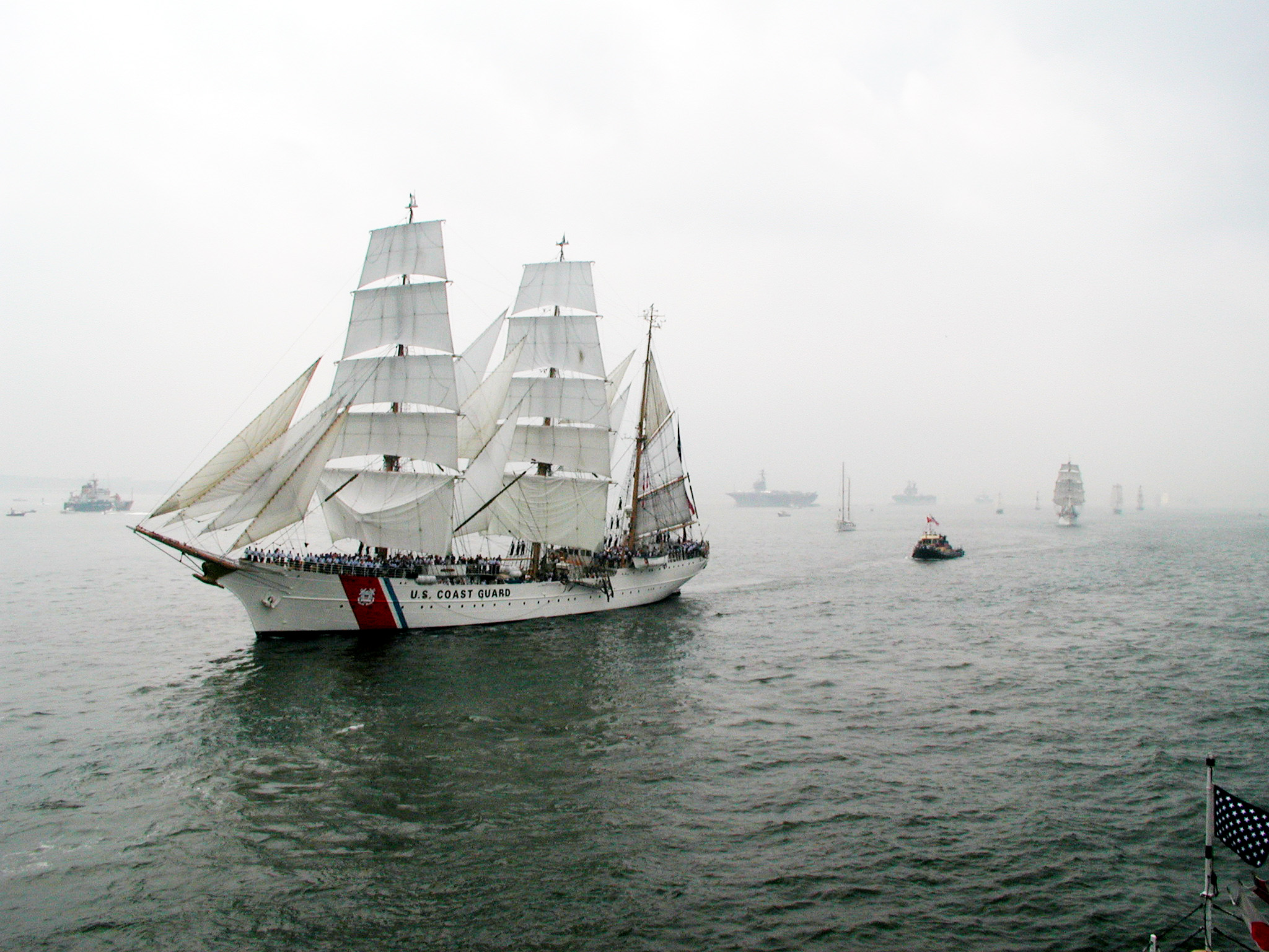 Opsail2000 parade