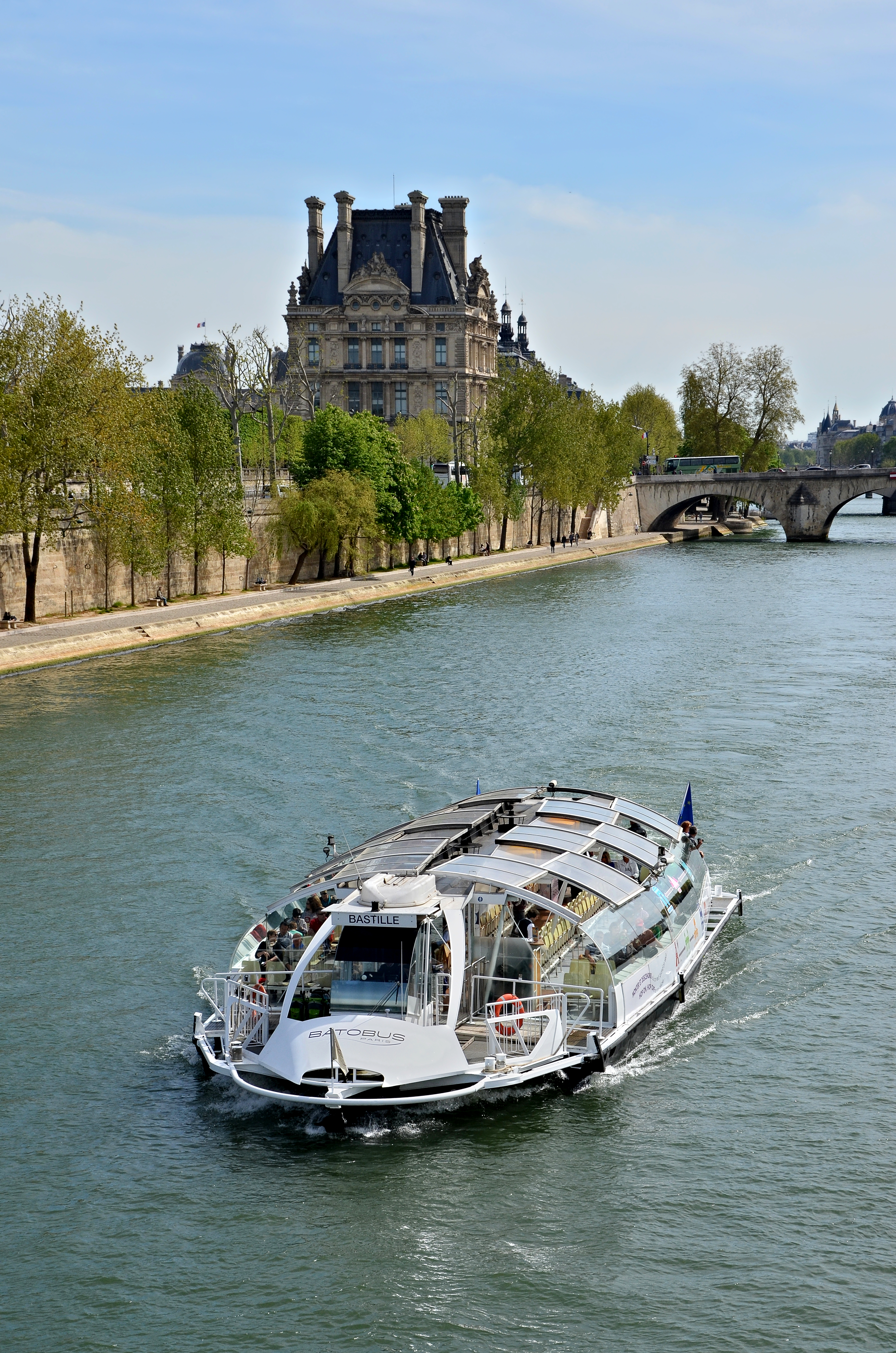 Paris Batobus depuis passerelle Léopold-Sédar-Senghor 2014