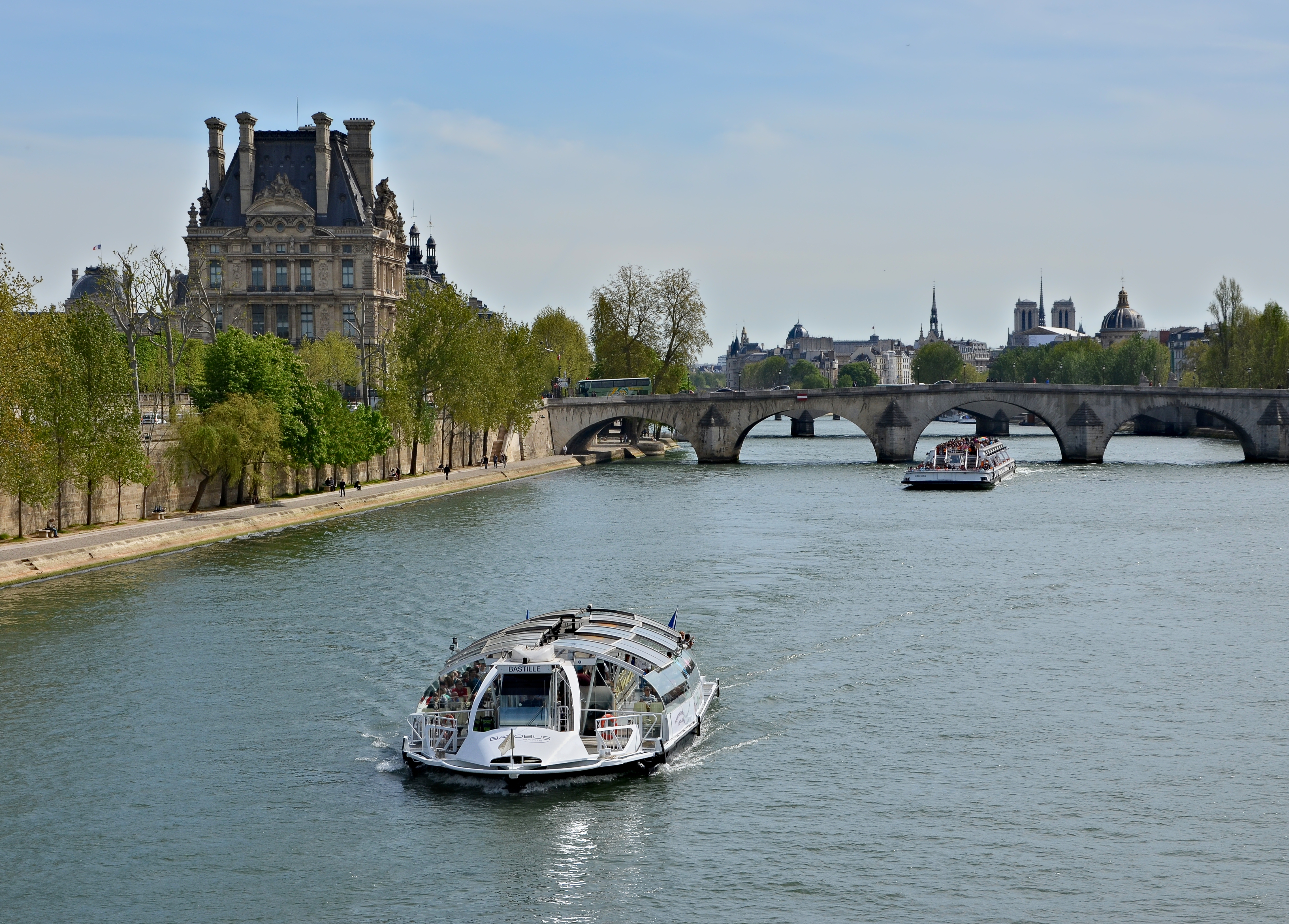 Paris Batobus depuis passerelle Senghor 2014