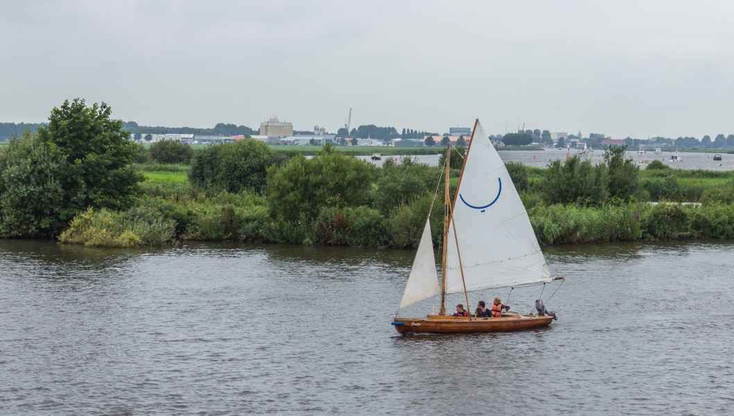 Aan boord van BM-er ‘Jentje’ tijdens het skûtsjesilen op het Sneekermeer