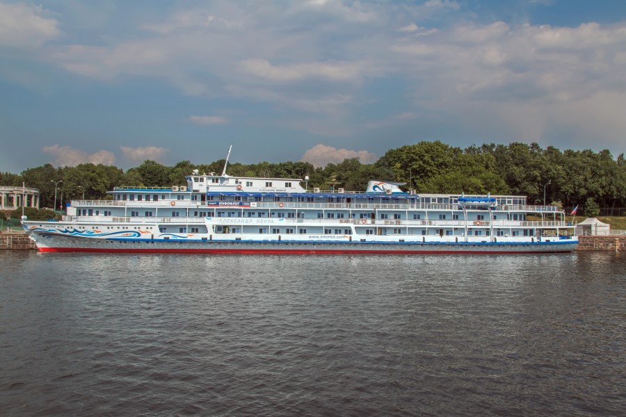 Alexandre Benois in Moscow North River Port 6-jun-2014 02