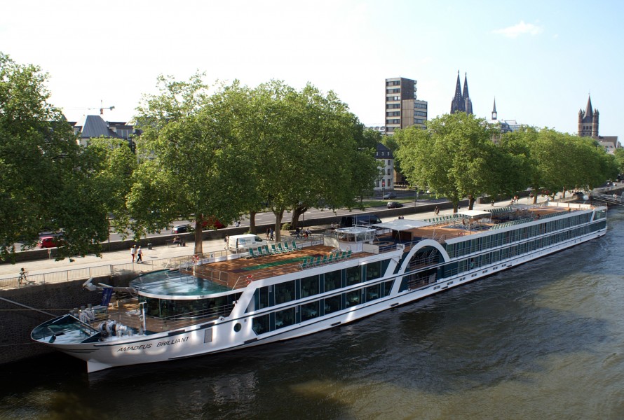 Amadeus Brilliant (ship, 2011) 006