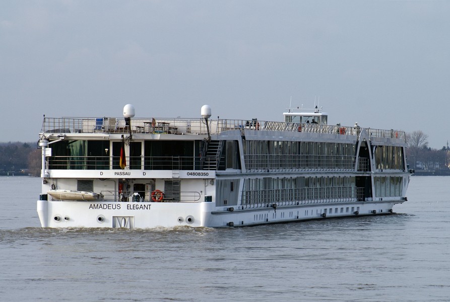 Amadeus Elegant (ship, 2010) 006
