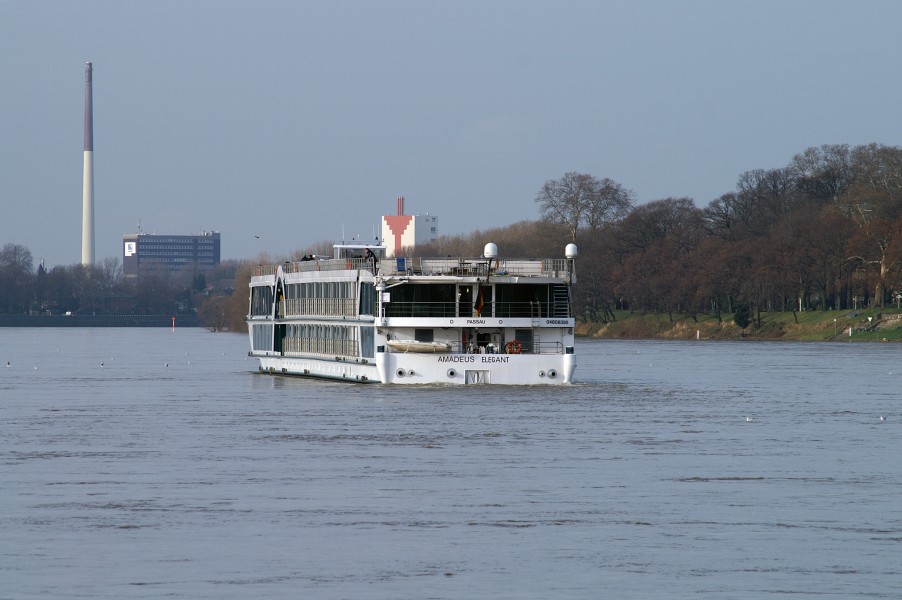 Amadeus Elegant (ship, 2010) 009