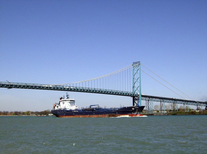 AmbassadorBridgebigshipunderneath