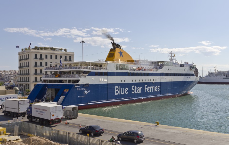 Attica 06-13 Piraeus 01 Port