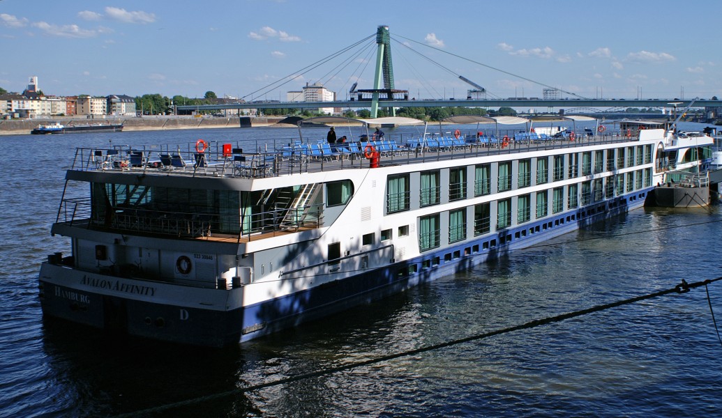 Avalon Affinity (ship, 2009) 010