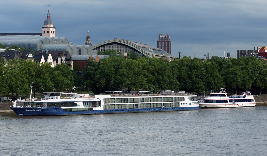 Avalon Artistry II (ship, 2013) 016