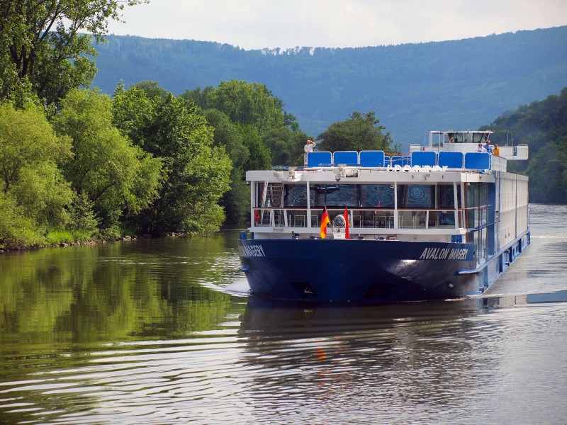 Avalon Imagery (ship, 2007) 002