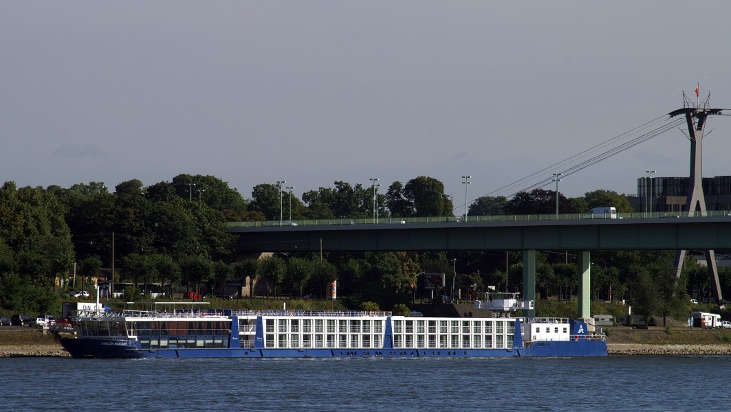 Avalon Imagery (ship, 2007) 017