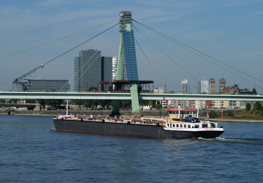 Bacchus (ship, 2011) 002