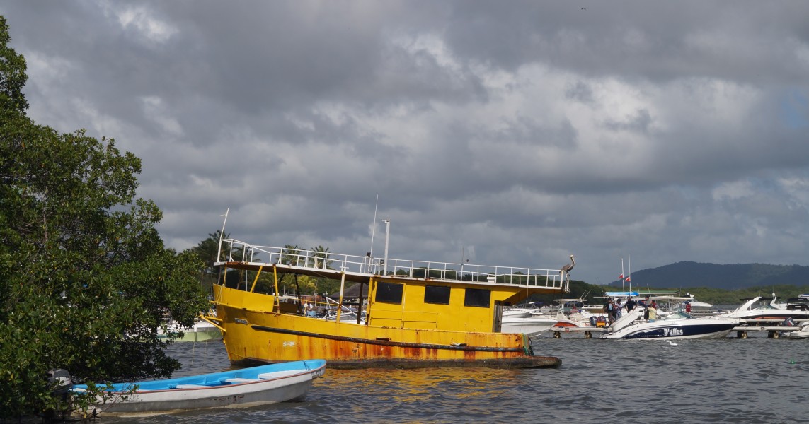 Barco encallado