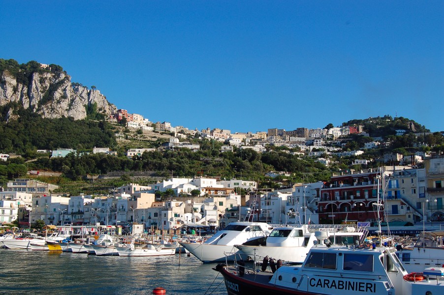 Capri - City view from Marina Grande - panoramio