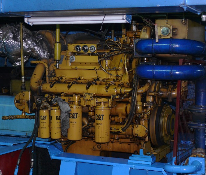 Caterpillar ship motor 4