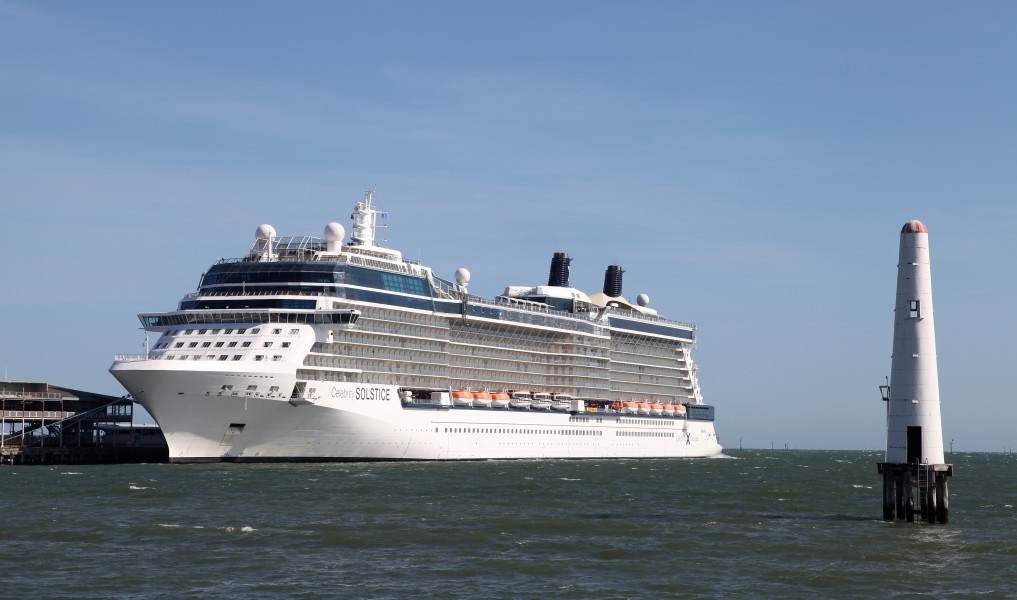 Celebrity Solstice in Port Melbourne, Australia Dec 2012 (02)
