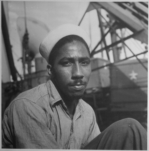 Clifford R. Jenkins, Jr... After a course at the Cooks and Bakers School at the U.S. Maritime Training Base, Sheeps - NARA - 542398