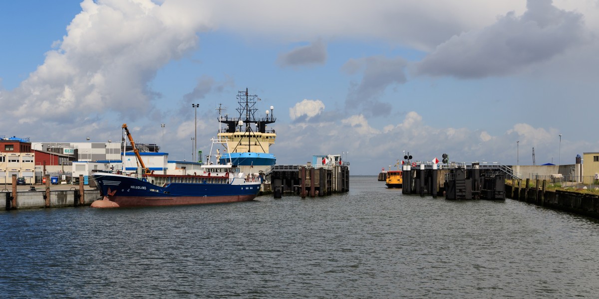 Cuxhaven 07-2016 photo20 port area
