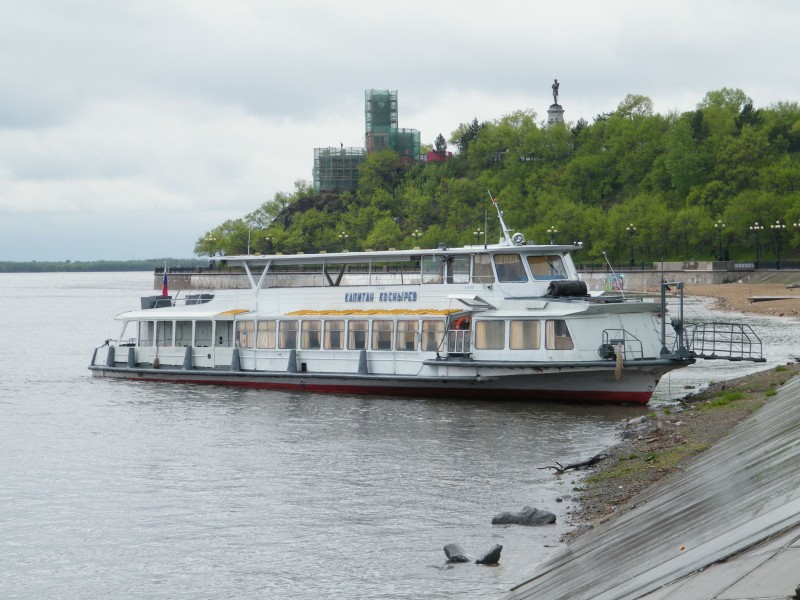 Теплоход Капитан Косырев на Амуре
