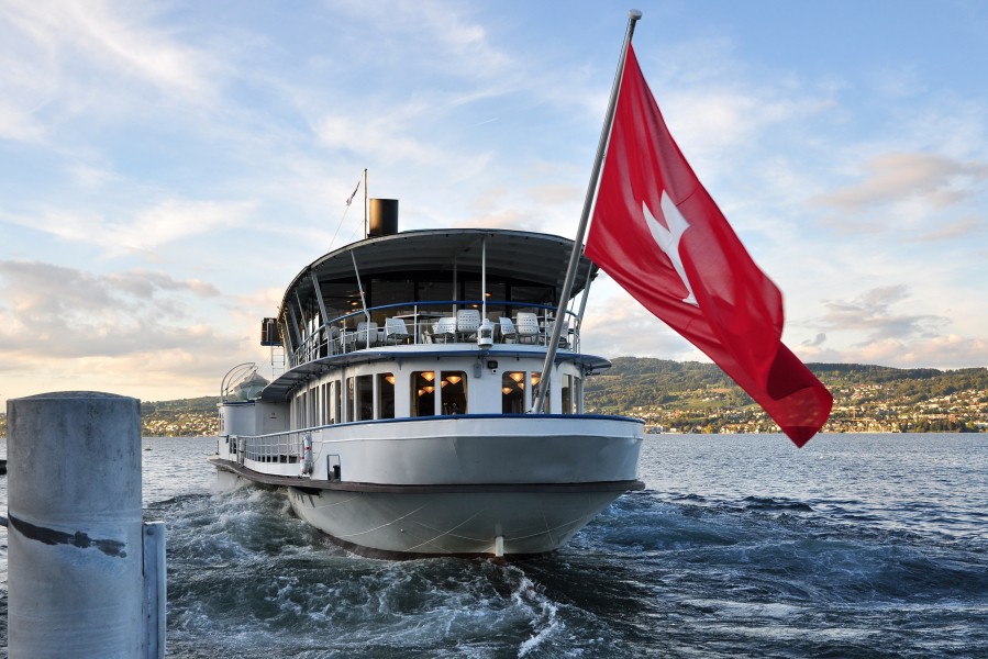 Dampfschiff Stadt Zürich - Pfannenstiel - Wädenswil 2011-10-09 18-06-16 ShiftN