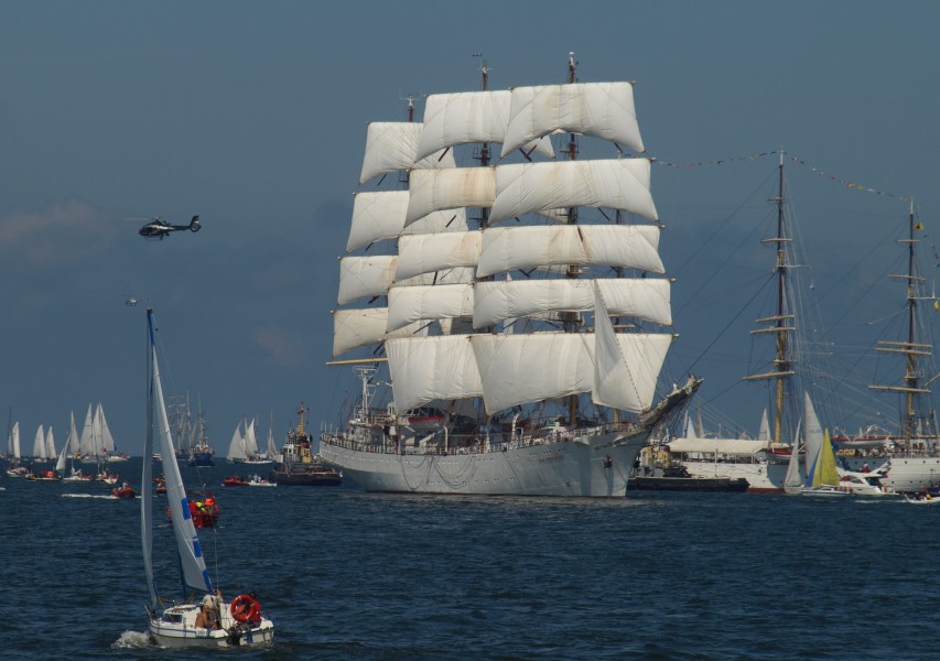 Dar Mlodziezy, Gdynia, 20090705, 1