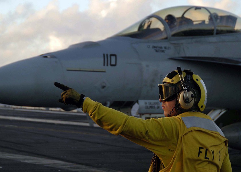 Defense.gov News Photo 041101-N-0499M-067