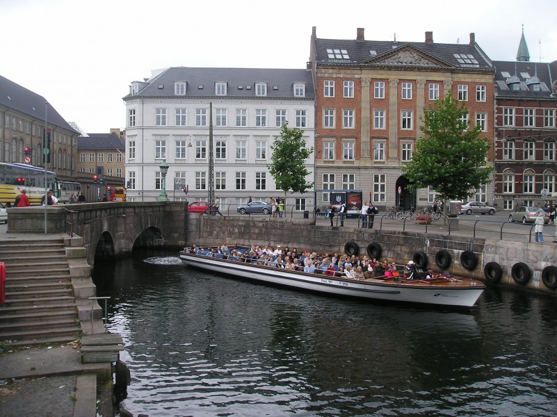 DFDS Canal Tours
