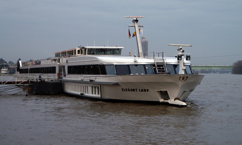 Elegant Lady (ship, 2003) 002