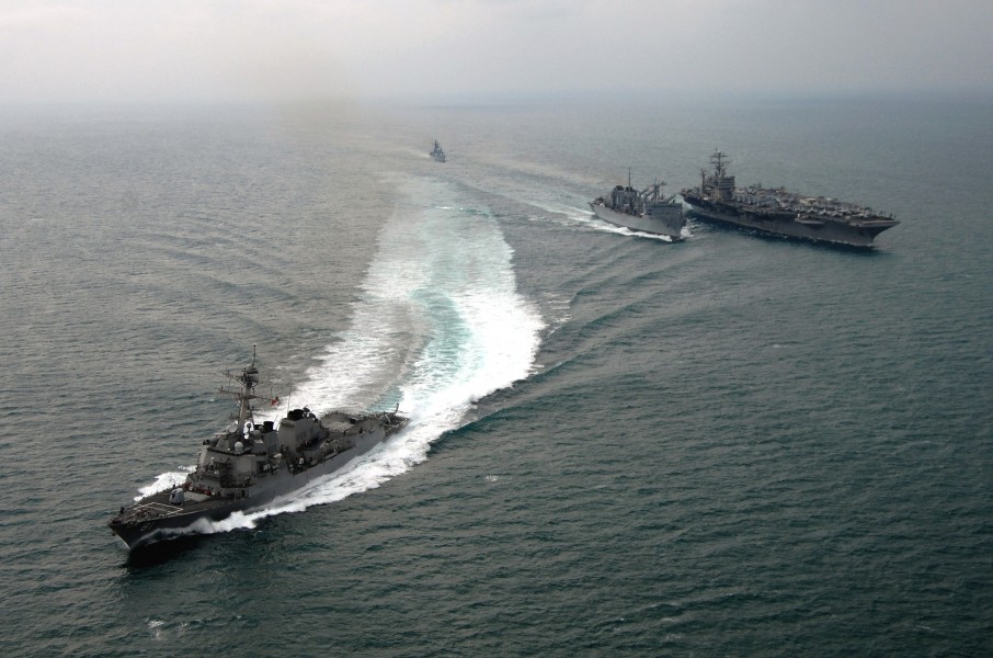 Emergency breakaway maneuver by USS Winston S. Churchill (DDG 81)