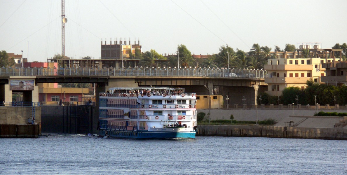 Esna locks 02