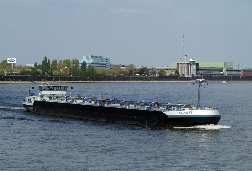 Eternity (ship, 2010) 003